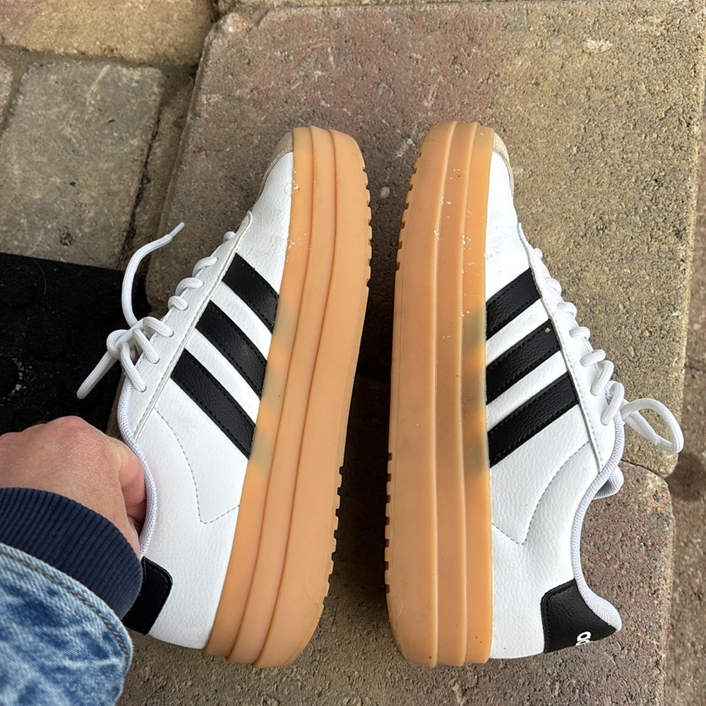 Adidas Women’s White & Black Court-Style Sneakers with Gum Sole - Picture 3 of 8